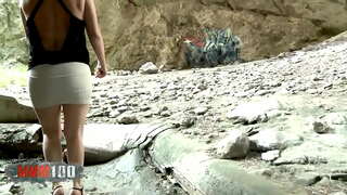 Horny duten emakumeak dira, zain beren lortzeko aukera fucked