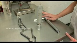 Медсестра с ненасытной попой ест член