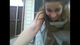 Nguy Hiểm Cam Cho Thấy Bên Ngoài